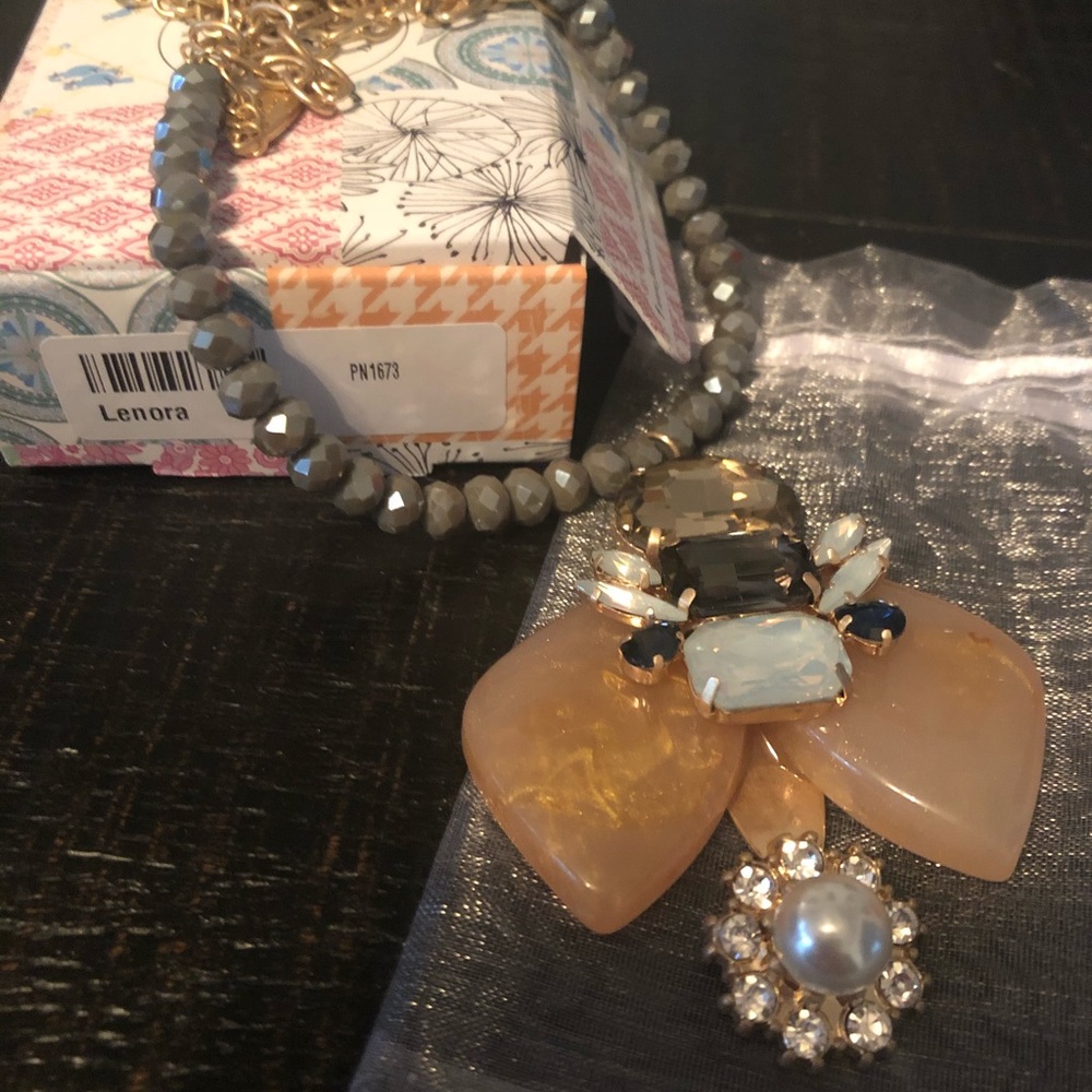 Plunder Lenora Necklace